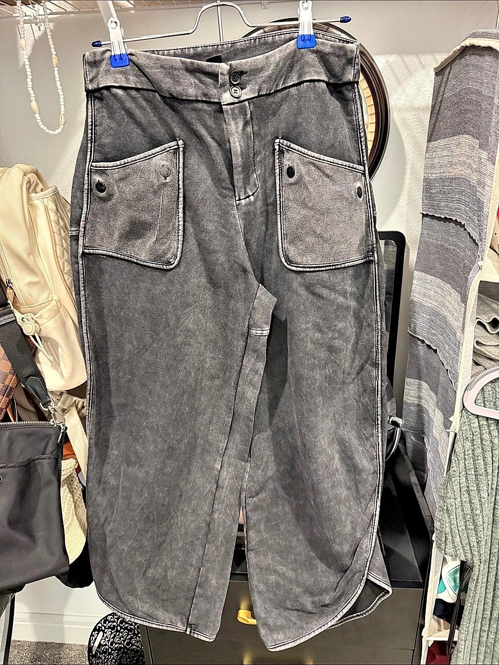 SHEIN Gray Straight Leg Jeans Size Medium Like New